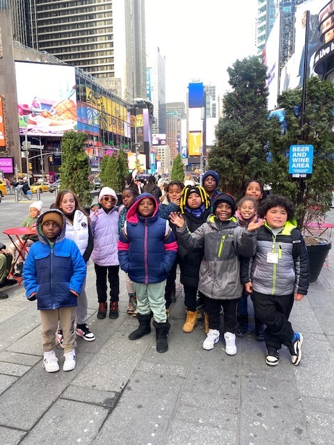CFSHartford's tweet photo. CFS in NYC! https://t.co/H9U4Op7WN6 https://t.co/DpHHraydYA