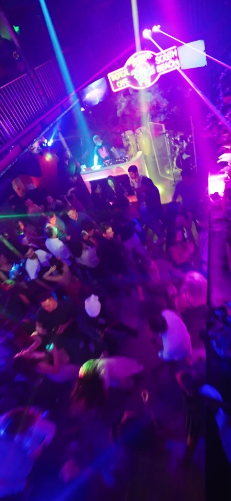 POV: You spend the night at Mango's South Beach 😍

📹:  @561films  

#MangosSouthBeach ##MeetMeAtMangos #MiamiNightlife ##DinnerAndShow #ThingsToDoInMiami