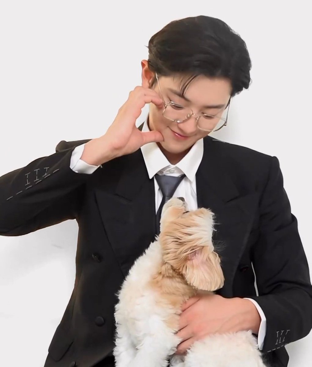 ChanyeolBrasil_'s tweet photo. 🪐| Para celebrar essa conquista, vocês podem está usando as hashtag:
SWM 300M STREAMS
#SWM300M #CHANYEOL
Parabéns a Chanyeol e Punch por essa incrível conquista! https://t.co/bO3Z8psmE0