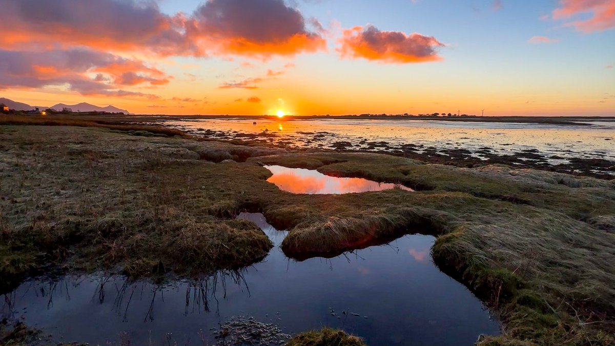 Diwedd p’nawn yn Y Foryd Fach, ger Caernarfon.
