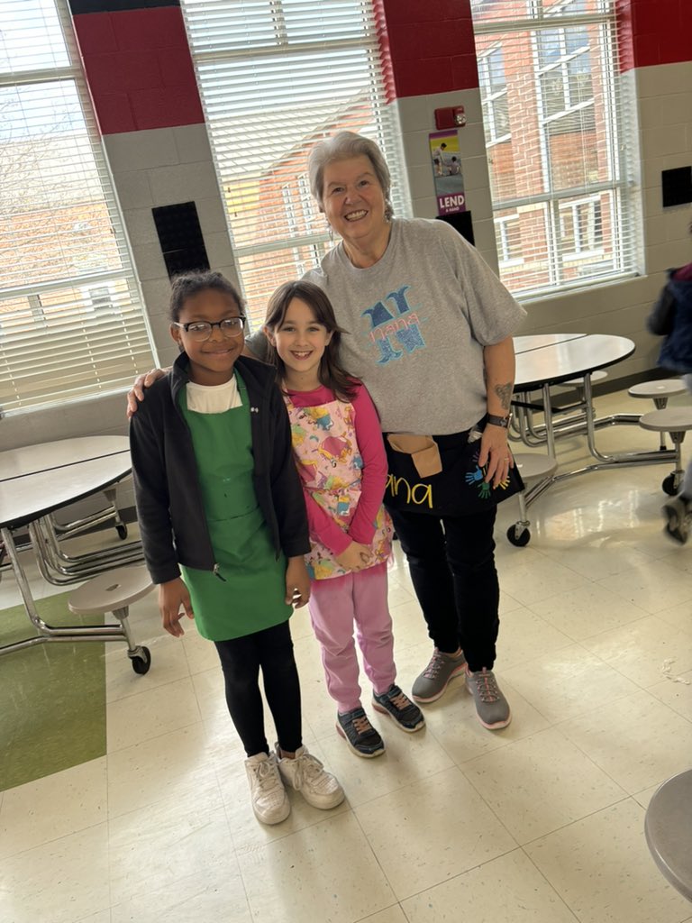 Fancy, fancy, fancy… 

We love seeing all the fancy attire for behavior week!!!  🍽️ The focus was cafeteria behavior.