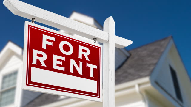 AlexandraLeslie's tweet photo. Hi👋

Have you been priced out trying to find an affordable apartment in Providence or Rhode Island? Or, were you evicted? 

I'm working on a story related to these topics and would love to talk with you in an **on-camera** interview. 

Please message me or email aleslie@wpri.com https://t.co/CC0jShPVrV