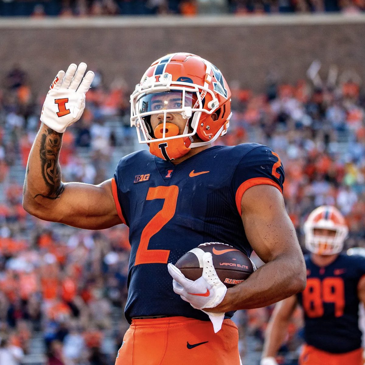 BLESSED to receive an offer from Illinois🧡🤍@RisingStars6 @BellevilleFB
