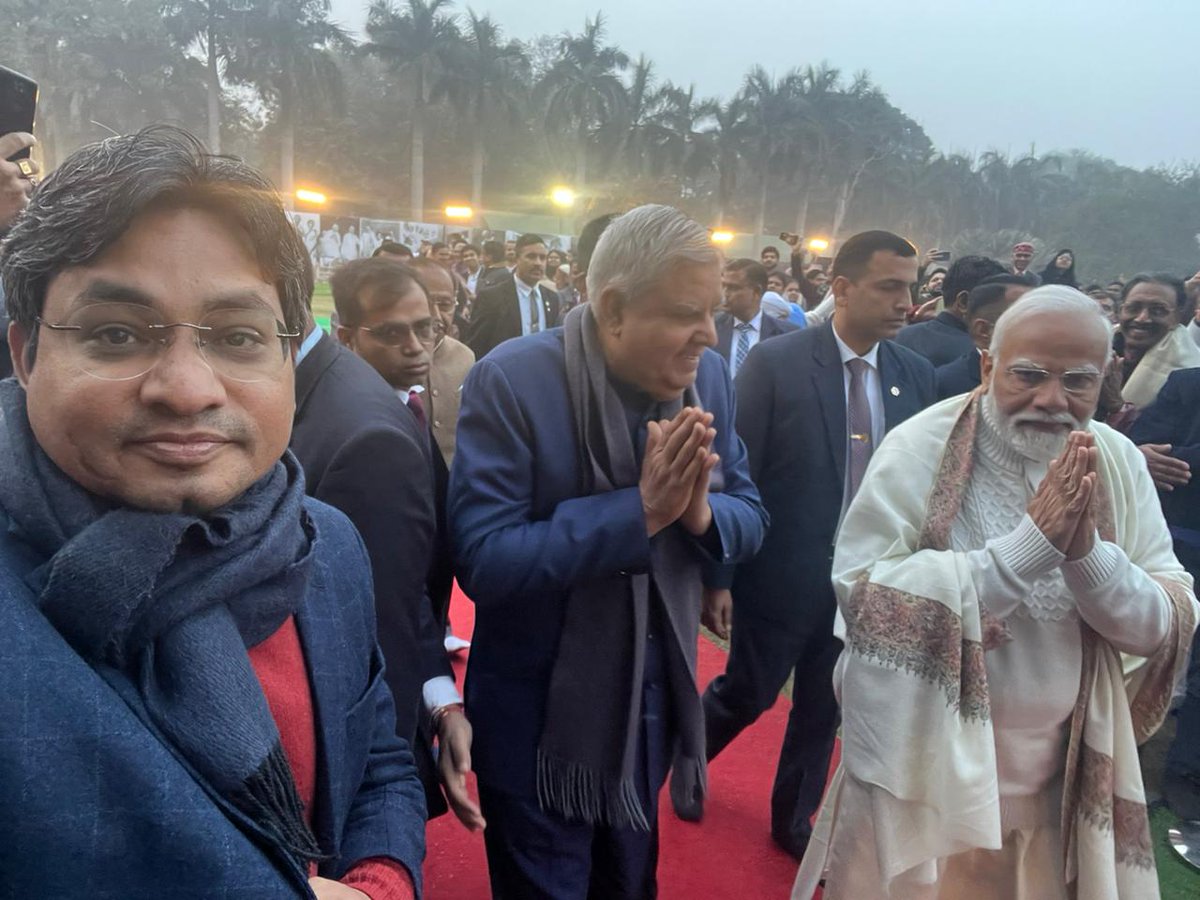 sswami_iitd's tweet image. In remembrance of #MahatmaGandhi on his #MartyrsDay , may his enduring principles of #NonViolence and truth continue to #inspire a world yearning for peace. During the tribute ceremony, got an opportunity to greet Hon’ble  Prime Minister Shri #NarendraModi