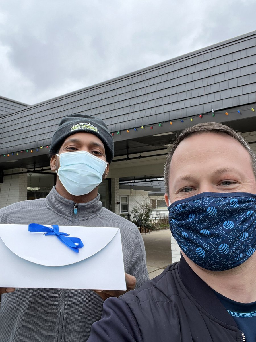 Tyler_L_Rapp's tweet image. #winlocal looking for some @FirstNet appreciating those #nurses and #nurse-assistants. 3 stops @Vinecia_F @lplionelp @TadrosPatrick @fr2875 @LifeAtATT @theeastregion