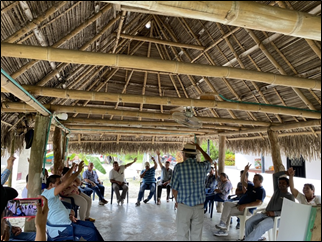 Asohofrucol's tweet photo. En el marco del Plan Nacional de Fomento Hortofrutícola #PNFH, el equipo del #Tolima ha realizado en #Flandes prácticas del modelo #SomosAgriculturaTropical, en un trabajo conjunto con la asociación de campesinos #ASOPEM-#AGROF. #Asohofrucol #FNFH #SomosUnModeloAmbiental https://t.co/yw50sauyqL