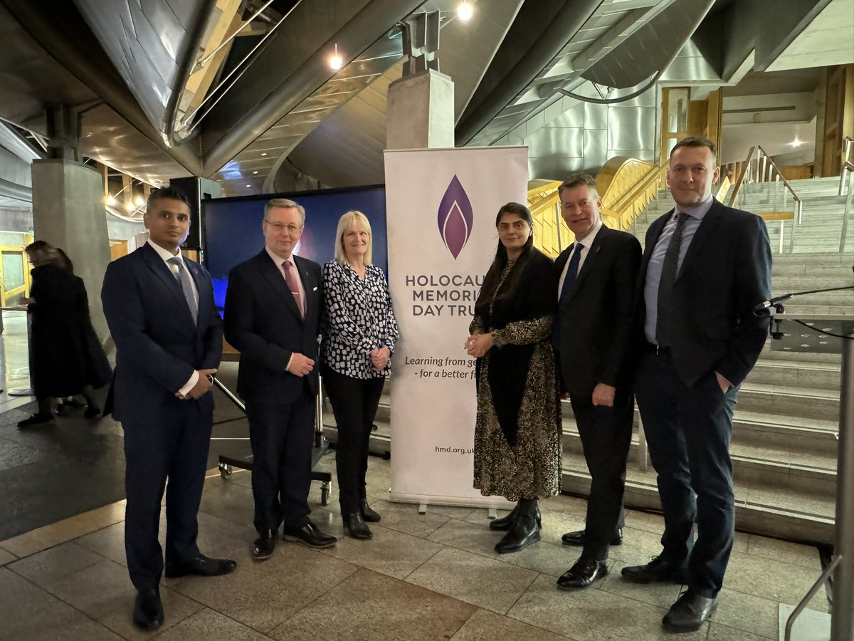 DrPamGosal's tweet photo. This evening I joined colleagues at the #HolocaustMemorialDay reception to remember the 6 million lives lost during the Holocaust.

Thoughtful contributions reminded us of the #FragilityofFreedom.

Proud to sign @HolocaustUK Book of Commitment to stand against prejudice always. https://t.co/DTPZxNHxON