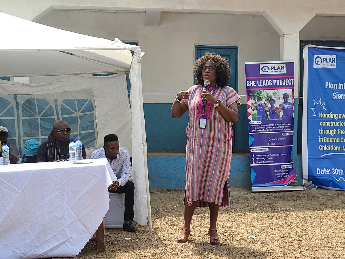 kamandaskamara's tweet image. @Plan_SLE Head of Programmes Implementation @KhadijatuBakarr delving on @PlanGlobal's ambition of All Girls Standing Strong Creating Global Change, @Plan_SLE's priorities and their nexus to the school project &amp;amp; #SierraLeone's national development agenda.
@PlanCanada
#movingtrain