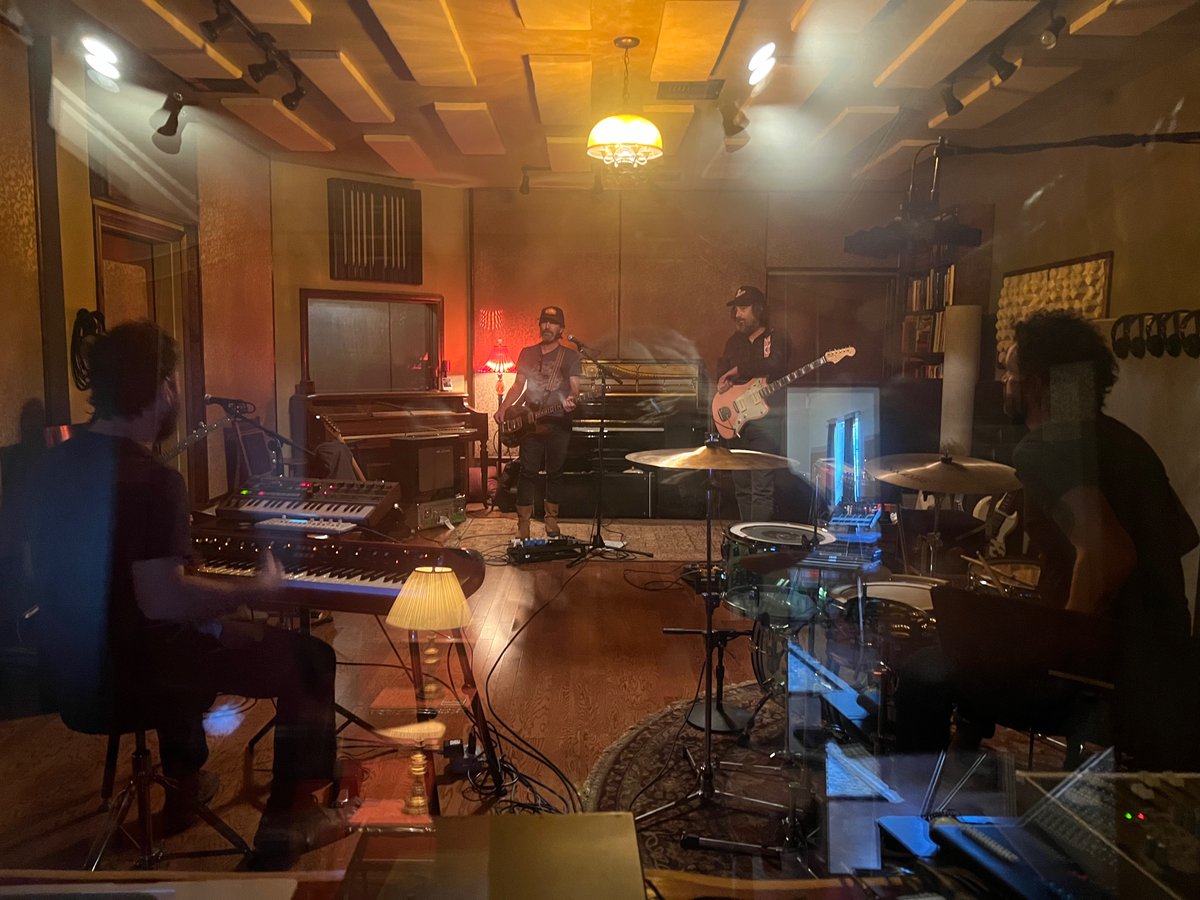 I'm at Ramble Creek in Austin for @WillJohnsonTX band rehearsals. They're sounding so good. Please come out to the shows if you happen to be in Denton, Houston, San Antonio, or Austin. Also, this studio is super groovy. dates/ticket links: will-johnson.com/tour-dates/