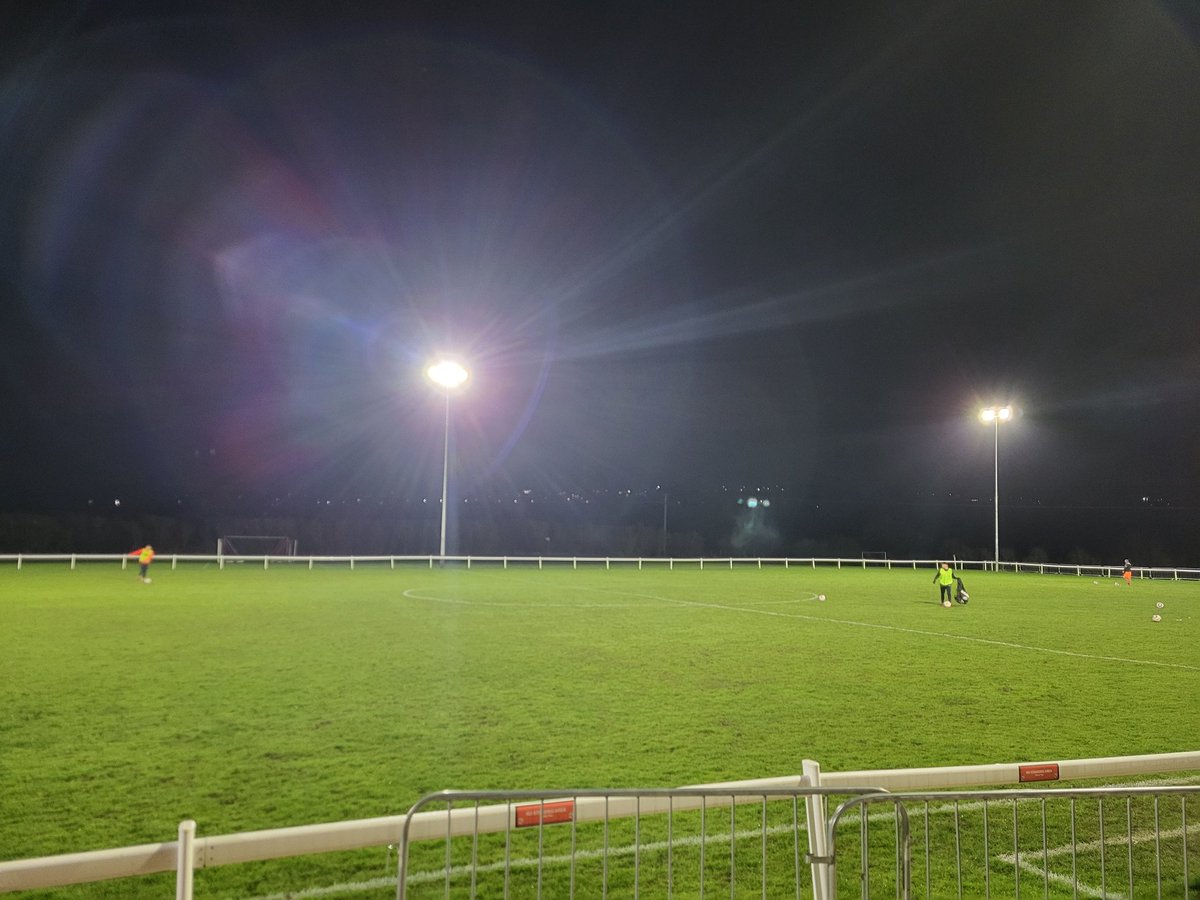JDearnshaw's tweet photo. Under the lights tonight ๐ดโซ๏ธโฝ๏ธ
@Horbury_TownFC Vs @AthersleyRecFC
#lovehorbury #LiveLocalLoveLocal https://t.co/86Xg9Pywv9