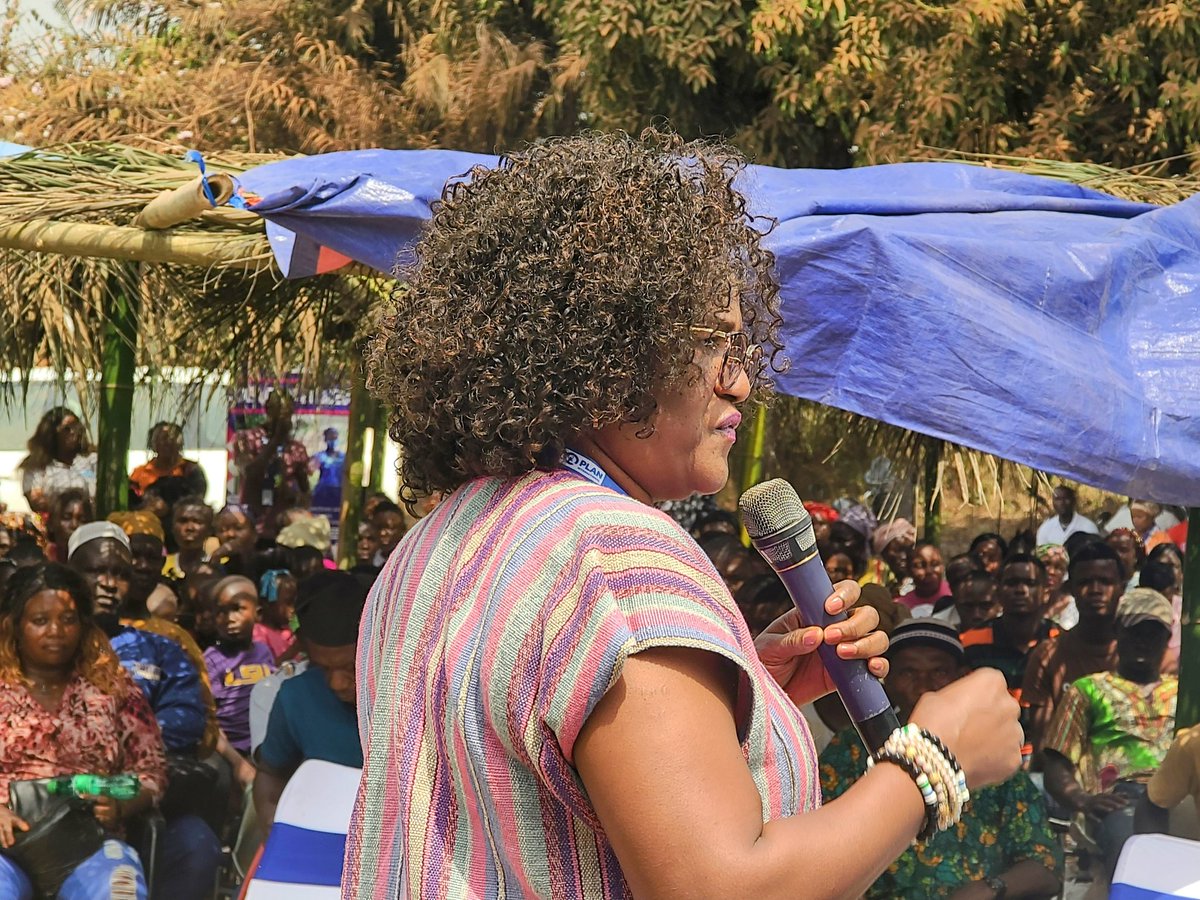 kamandaskamara's tweet image. @Plan_SLE Head of Programmes Implementation @KhadijatuBakarr delving on @PlanGlobal's ambition of All Girls Standing Strong Creating Global Change, @Plan_SLE's priorities and their nexus to the school project &amp;amp; #SierraLeone's national development agenda.
@PlanCanada
#movingtrain