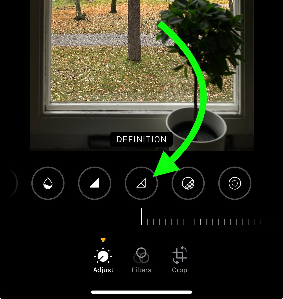 xeratol's tweet photo. What’s the @Adobe @Lightroom equivalent of the ”Definition” setting from iPhone photo editor? #photography #photoediting #colorcorrection #photo https://t.co/a0amewyu9v