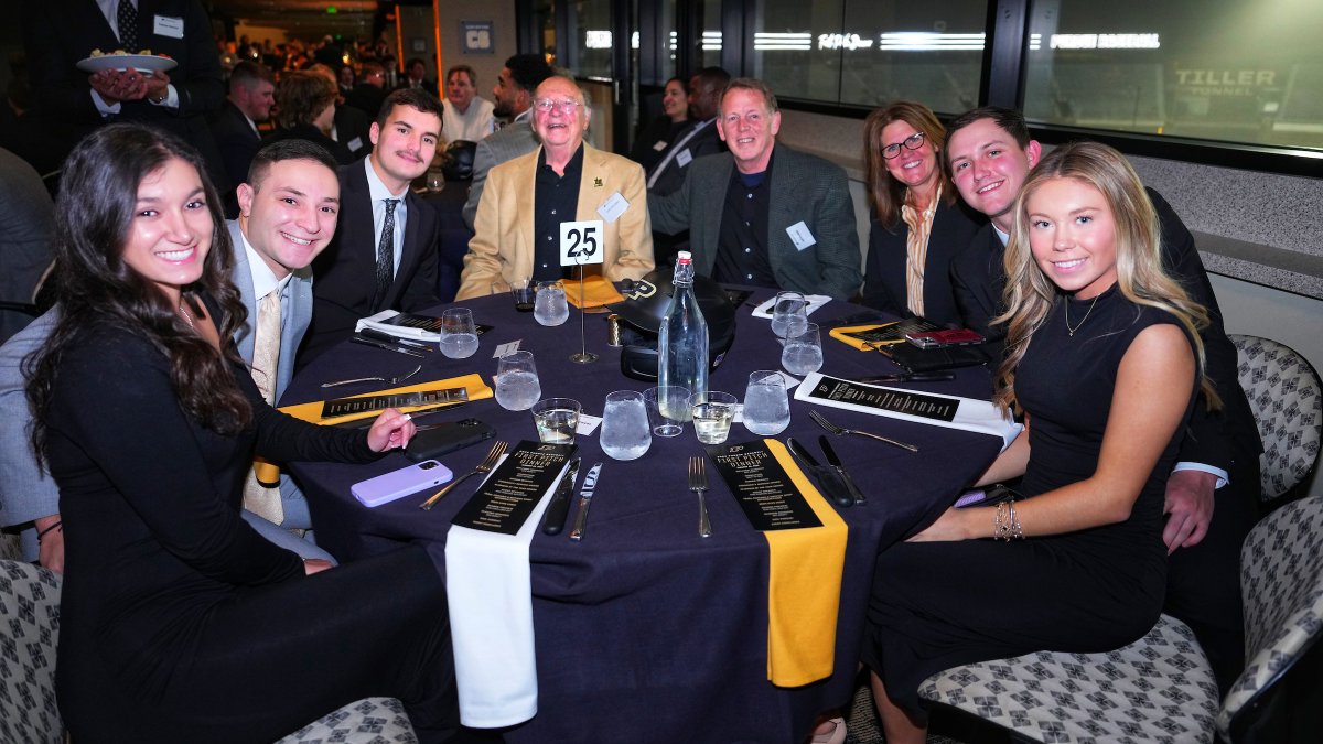 PurdueBaseball's tweet photo. The First Pitch Dinner was another Friday night success. Blessed to fill the room in the Ross-Ade Stadium suite level again. #BoilerUp

📸 Exposure Gallery: https://t.co/ZIHCNtmFnP https://t.co/DR5cCcBFcy