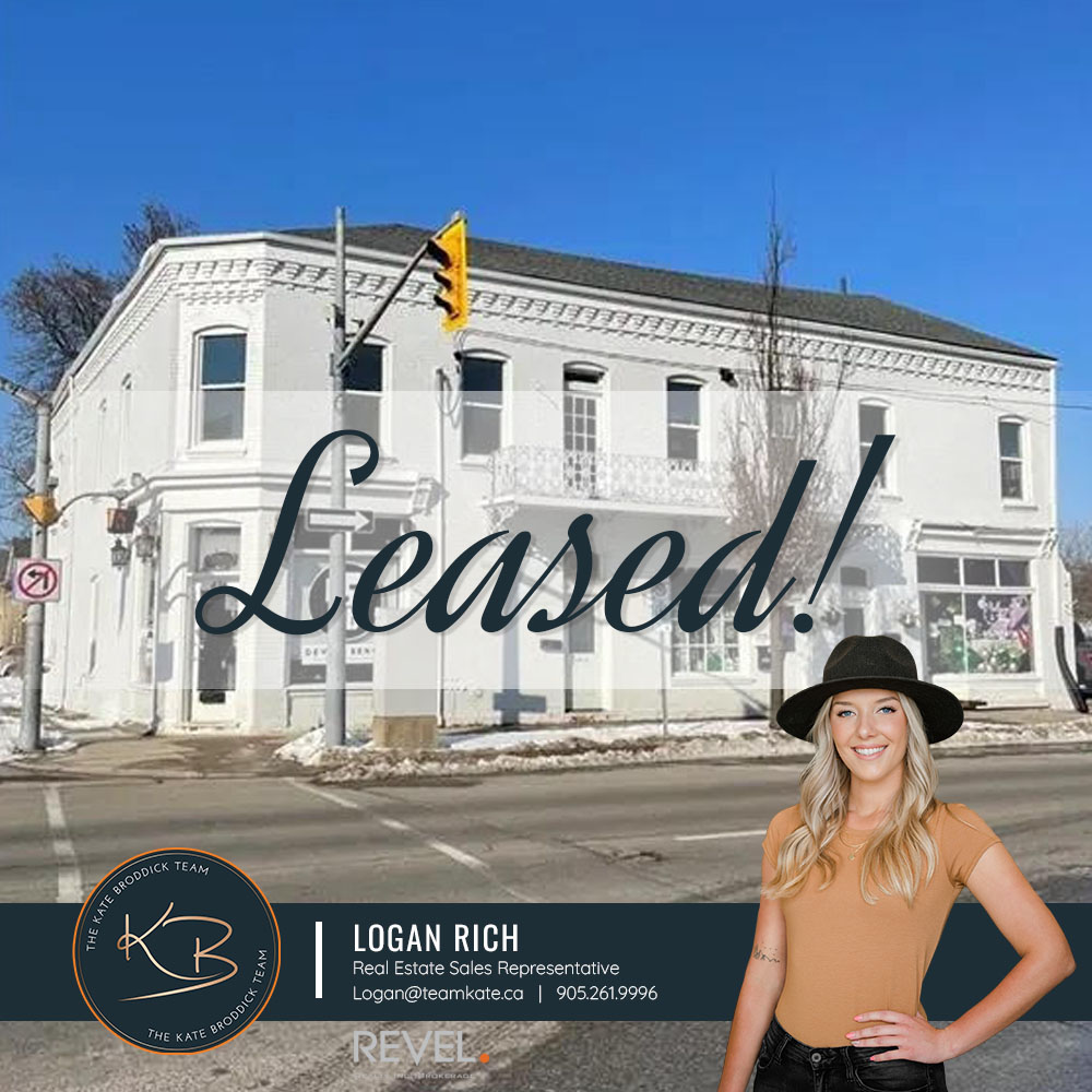 TeamKateAgents's tweet photo. #Leased! #AgentLogan has brought together her investor client with her fantastic tenant clients to sign a lease for this great unit at 436-440 Colborne St, #Brantford. Congrats everyone! #RealEstate #Brantford
Revel Realty Inc. - The Kate Broddick Team
Logan Rich - Sales Rep https://t.co/xeTIyR5EeY