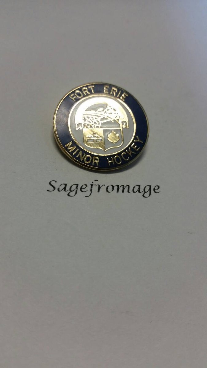 arlissbryant's tweet image. Fort Erie Minor Hockey pin tuppu.net/98b9cc7f #Etsy #sagefromage #FlagPin