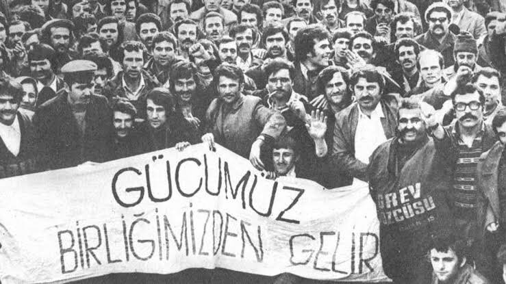 #AstsubayOnurunuİstiyor 
#AstsubaylarAhdeVefaBekliyor 
#GücümüzBirliğimizdenGelir