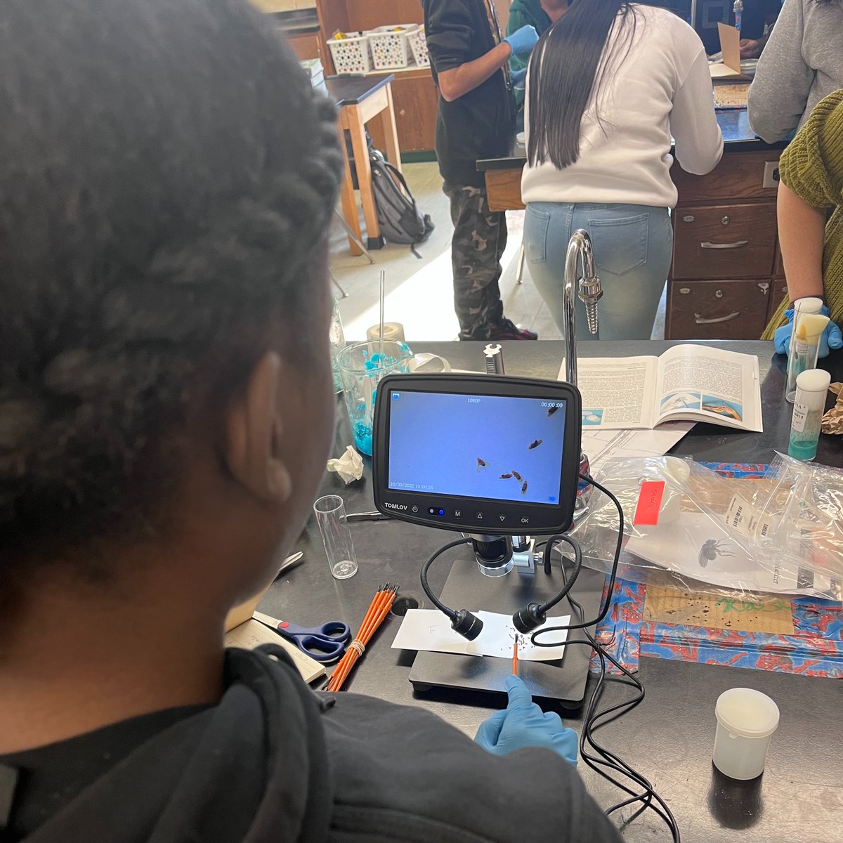 Our student scientists at Lincoln-West are beginning their experiments while student scientists at Garrett Morgan are finishing up their grant proposals. We will have 8 professional scientists in the classrooms this week to work with students. It's an exciting start to 2024!