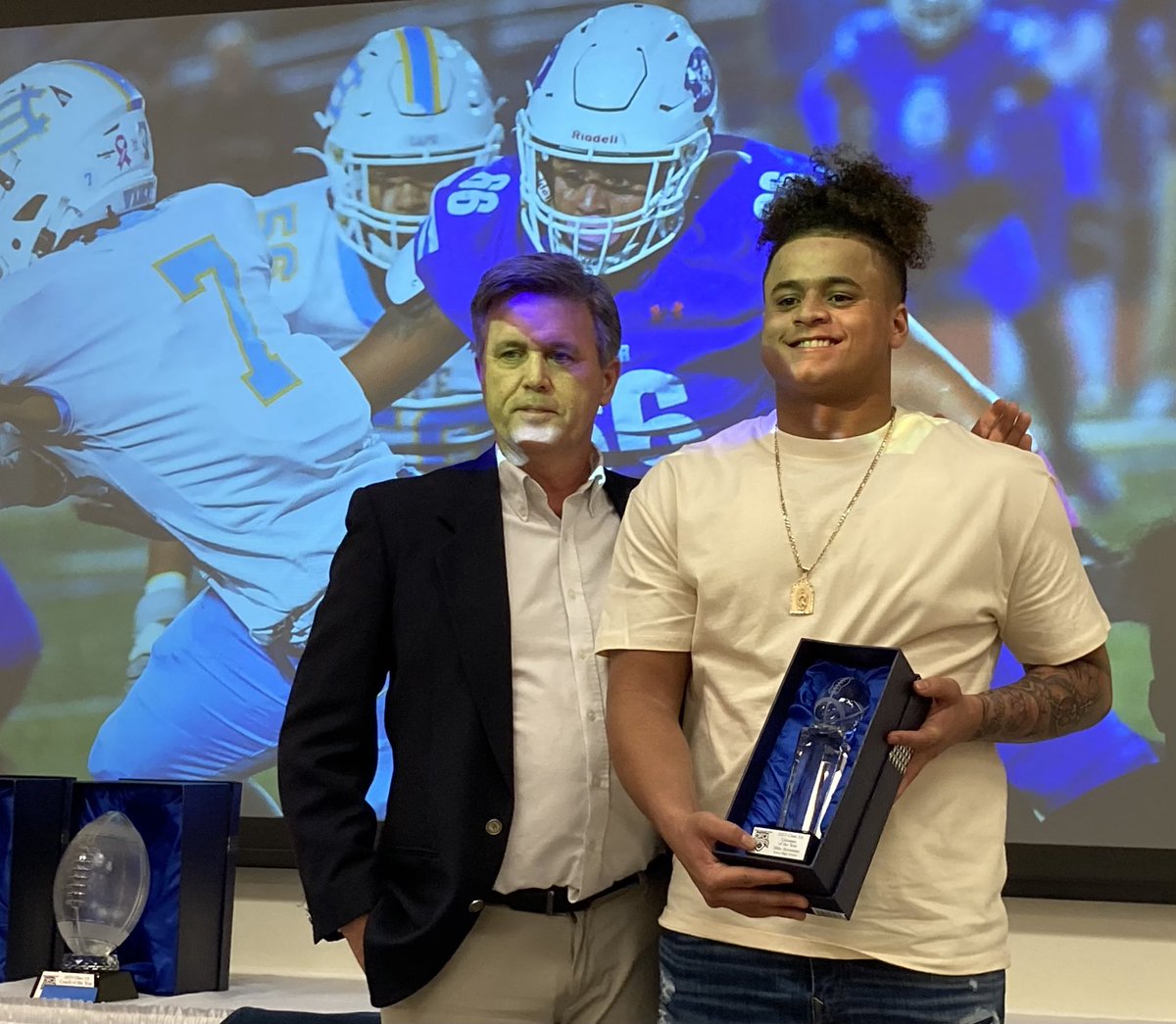 Mike Stevenson accepts the Class 3A Lineman of the Year award from <a href="/DoverSenatorsFB/">Dover Senators Football</a> coach Chip Knapp at the All-State football banquet #delhs <a href="/DIFCA302/">DIFCA</a> <a href="/mikey011606/">michael stevenson jr</a>
