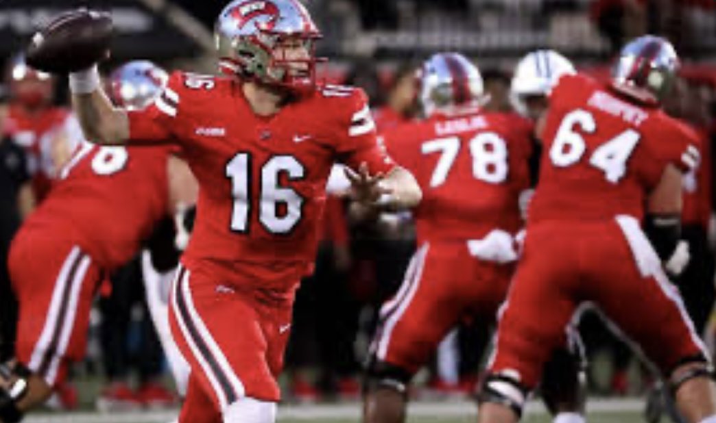 #AGTG After a great talk with <a href="/Jamar51Chaney/">Jamar Chaney</a> I am blessed to say I have been offered by Western Kentucky University. #6