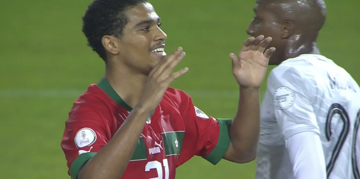 First opportunity for Morocco when Adli is played through by Saïss. Blocked to a corner. Nice combinations on the right side. #AFCON2023