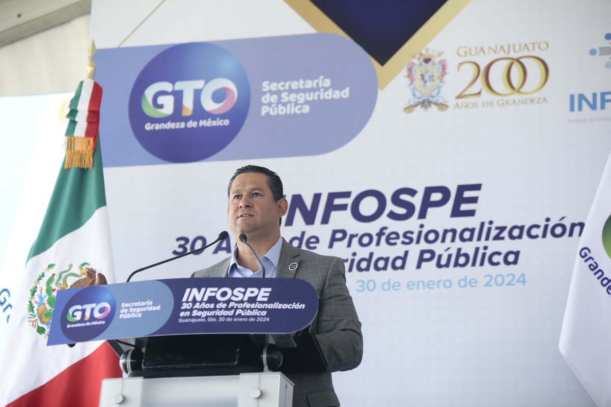 diegosinhue's tweet photo. En la conmemoración de los 30 años del @InfospeGTO, rendimos homenaje a una institución que ha sido pilar en la formación de seguridad y justicia en #Guanajuato. 
Felicitamos también a los nuevos graduados, cuya preparación refuerza nuestra lucha por la seguridad y la legalidad. Son el reflejo del compromiso y la excelencia que caracterizan a nuestro estado.