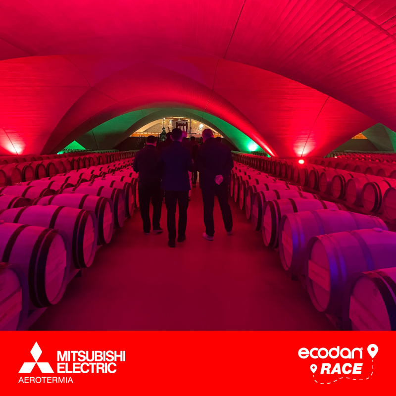 MitsuElect's tweet photo. ¡Comienza #EcodanRace! 👏 Recorremos la geografía española mostrando las ventajas de la #aerotermia más eficiente, compartiendo con clientes, instaladores y partners las novedades de Ecodan.

Primera parada: Pamplona. ¡Os dejamos imágenes de la gran jornada que hemos disfrutado!
