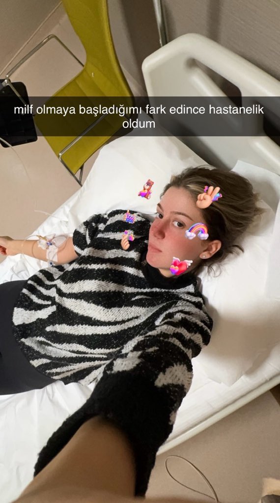 aysulicious's tweet photo. benimle snapleşmek https://t.co/Fn1a77pF5V
