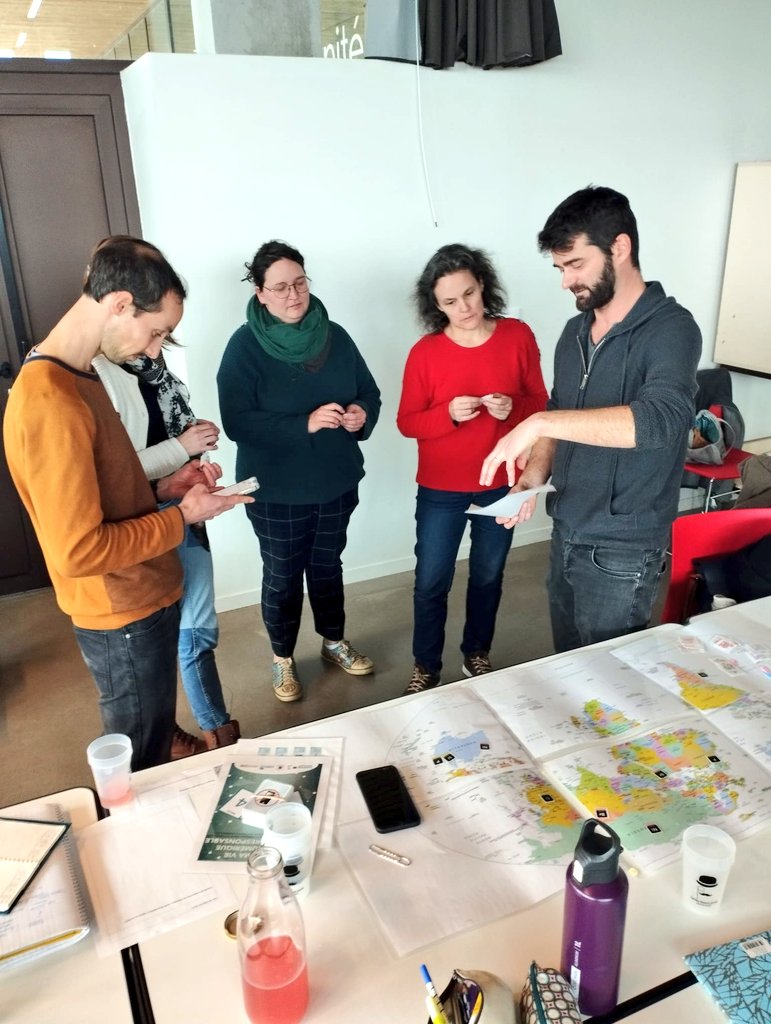 edd_acrennes's tweet photo. #mardiEDD
🌍🌱
Formation  référents #EDD  BEF-Est 22 @acrennes

📱Smartphone et ressources: Adrien Sagette @canope_22

🍽Cantine scolaire du Sénégal +jeu du Pas en avant : Solenn Mell #Resia

🖍Fresque de la renaissance écologique : Karine Degunst et Quentin Soisson #Transiterre https://t.co/5uxdfMMQvA