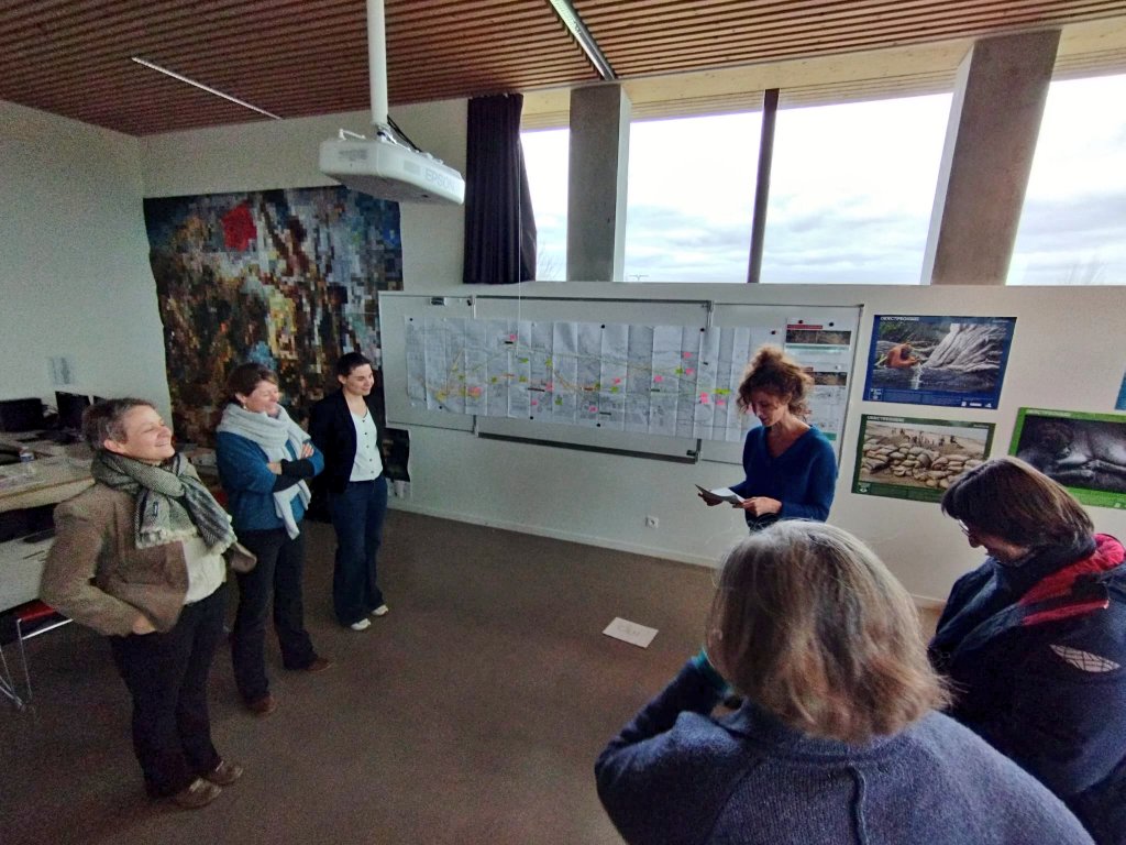 edd_acrennes's tweet photo. #mardiEDD
🌍🌱
Formation  référents #EDD  BEF-Est 22 @acrennes

📱Smartphone et ressources: Adrien Sagette @canope_22

🍽Cantine scolaire du Sénégal +jeu du Pas en avant : Solenn Mell #Resia

🖍Fresque de la renaissance écologique : Karine Degunst et Quentin Soisson #Transiterre https://t.co/5uxdfMMQvA