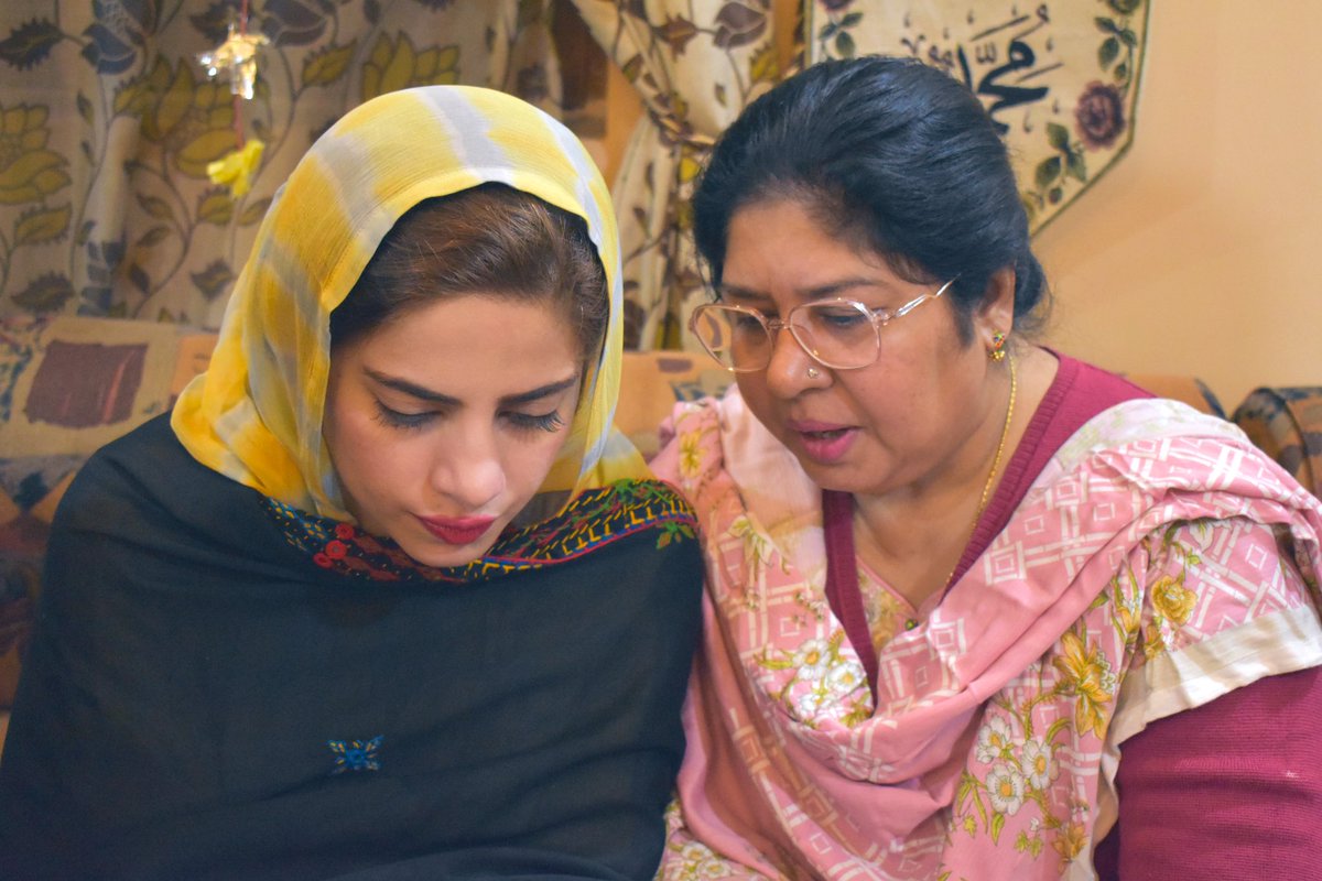 AneelaNauman's tweet photo. Abdul Hafeez Pirzada,he is credited as a principal draftsman of the Constitution of Pakistan ‘73,who passed away in 2015.
It was an honor to meet his family,an asset in our city of Sukkur,Ast. Professor Tajnees Pirzada.
The loyalty of PPP,is forever engraved in their bloodline👏 https://t.co/L39h04nf4B