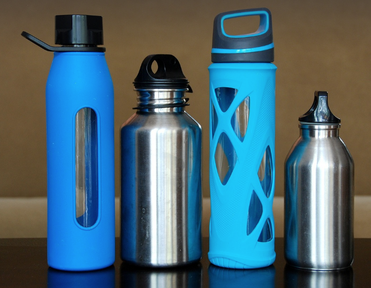 hsbmedia's tweet photo. Remember to bring in a refillable (NOT GLASS) water bottle. 🙂 https://t.co/GbcMd2PgY0