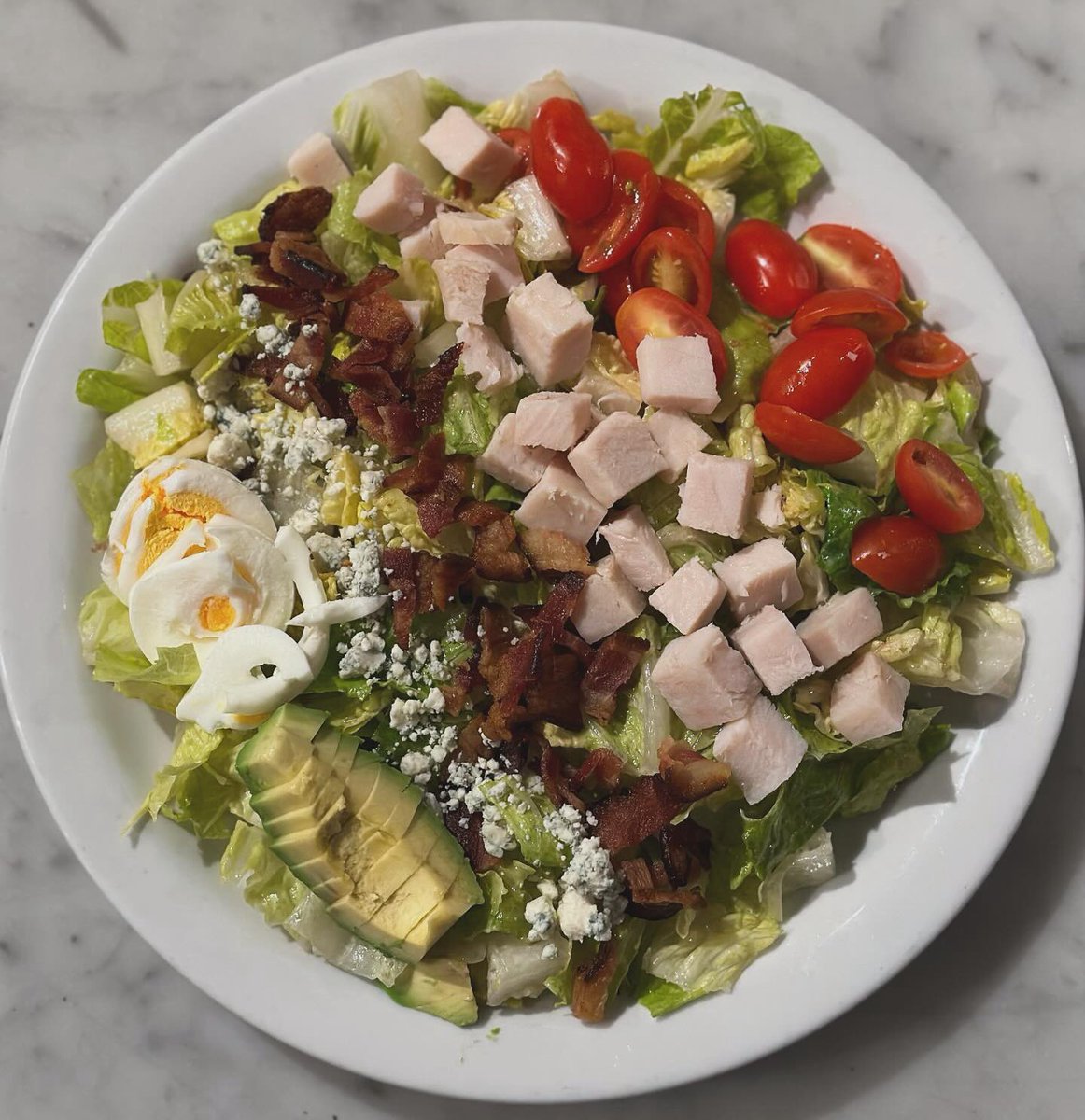 RP #LiveFirePizza #Napa 
  · 
Let’s salad-ify your plans for dinner with our Cobb salad. It has turkey, egg, bacon, blue cheese, tomatoes and avocado on a bed of chopped romaine with our mustard vinaigrette
@LiveFireOxbow #cobbsalad #healthyeating #napafoodie #oxbowpublicmarket