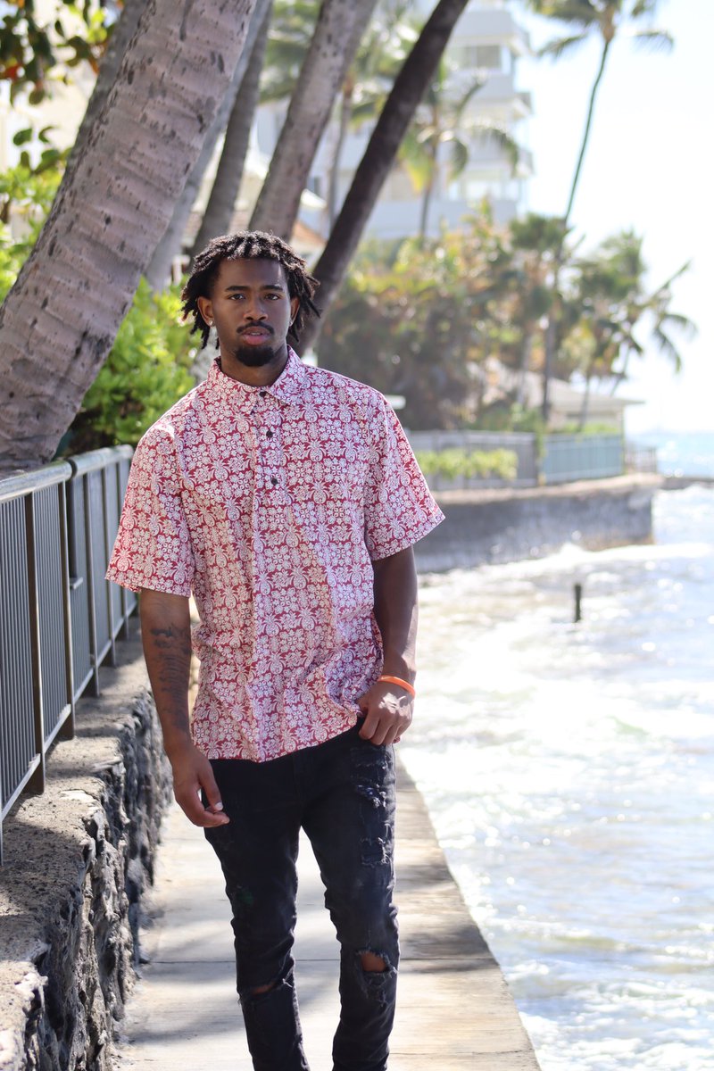 moretroyyy's tweet photo. Aloha state of mind 🌊🌺 https://t.co/X18thKQeAE