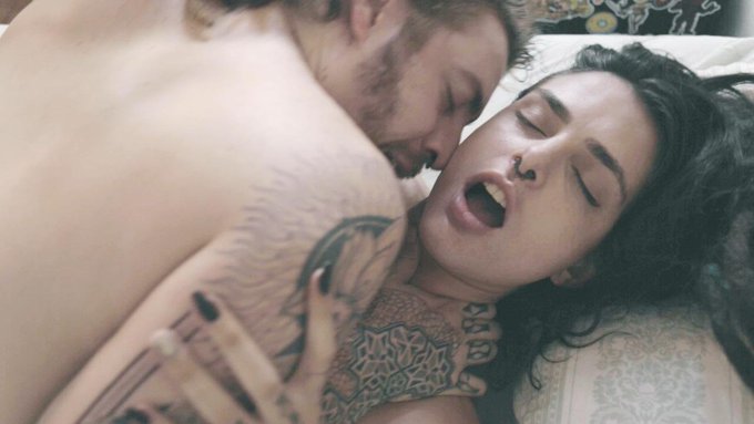 o privacy do Alem&atilde;o ta lindo e sem PPV! ele t&aacute; postando as sex tapes dele no mural! corre que o neg&oacute;cio