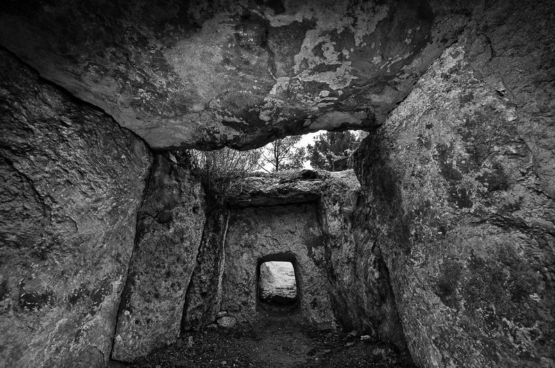 🏜 Gorafe es uno de los pueblos más pintorescos de #Granada por su ubicación, sus casas cueva y los más de 240 dólmenes en su Parque Megalitico

🔛 Es el punto de partida de la espectacular Georuta del Desierto de Gorafe, que te detalla <a href="/viveandalucia/">Vive Andalucía</a> ⬇ lajunta.es/4m2n1