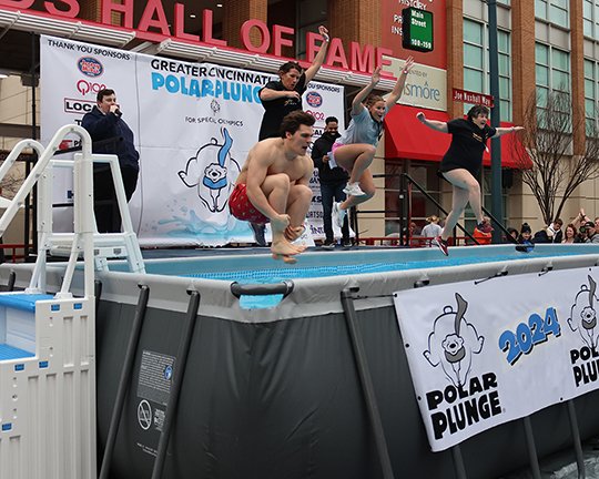 sokentucky's tweet photo. Thank you to everyone who came out for the Greater Cincinnati Polar Plunge on Saturday! Congratulations to Top Fundraising Team the Northern Kentucky Dolphins ($10,665) and to Top School Fundraising Team @Ryle_HS Unified ($7,133)! https://t.co/RCZ2yMY5dq