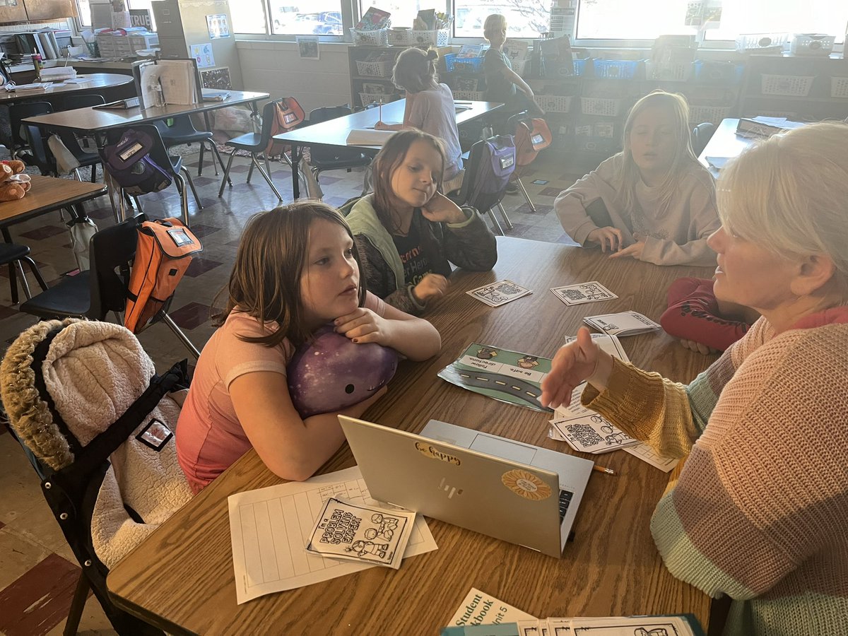 Our amazing Counselor, Mrs. Pratt is meeting with small groups in the classroom and focusing on social skills practice.  What a great way to support our students!