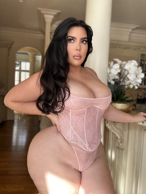 💕💕💕 https://t.co/aHHwyr2Ioq