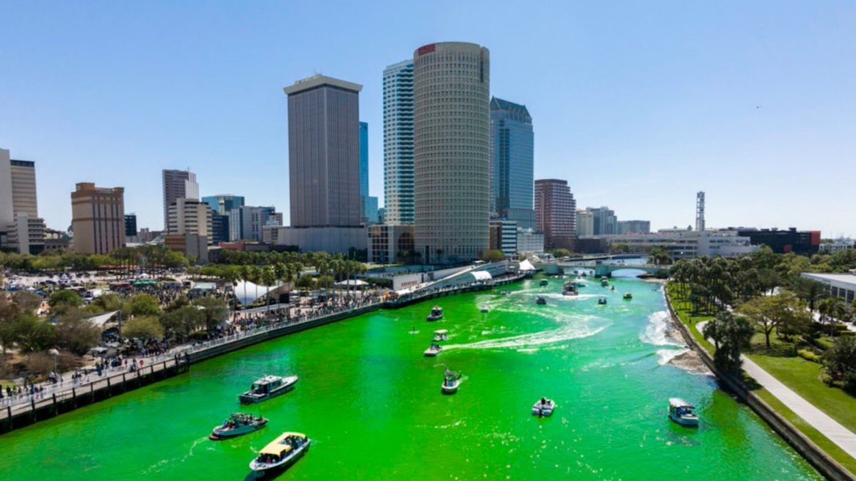 ThatsSoTampa's tweet photo. 💚 @CityofTampa’s giant River O’ Green Festival returns this March!

This fun St. Patrick’s Day celebration is for adults, families, and even your four-legged friends 🍀 >> https://t.co/YYwle0oDZl https://t.co/Dxa4qEmRHB
