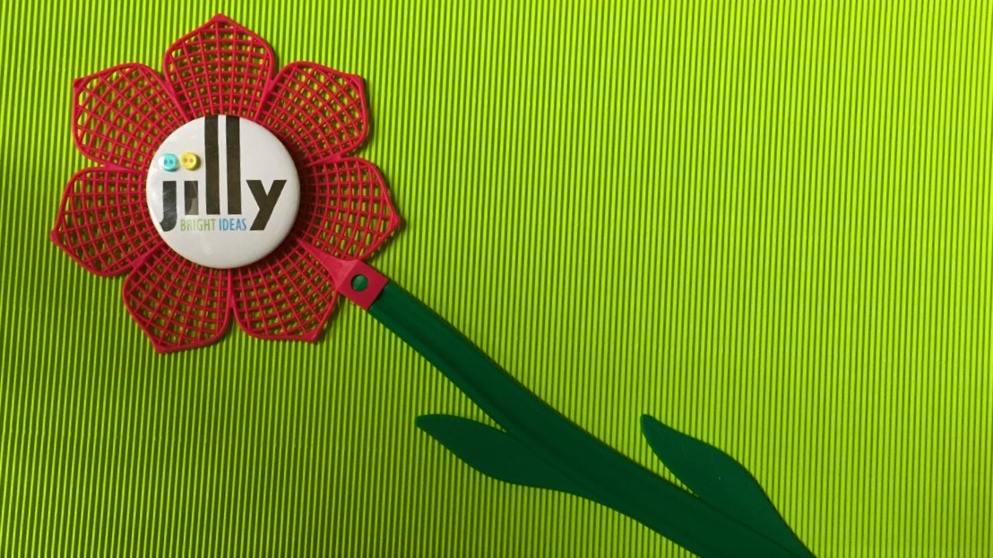 Evening all #SBSWinnersHour I'm jilly and I create BRIGHT IDEAS for entrepreneurs starting a new business but are in the dark about #branding including logos, business cards, banners, flyers, websites and more #startups #SBS #smallbusiness