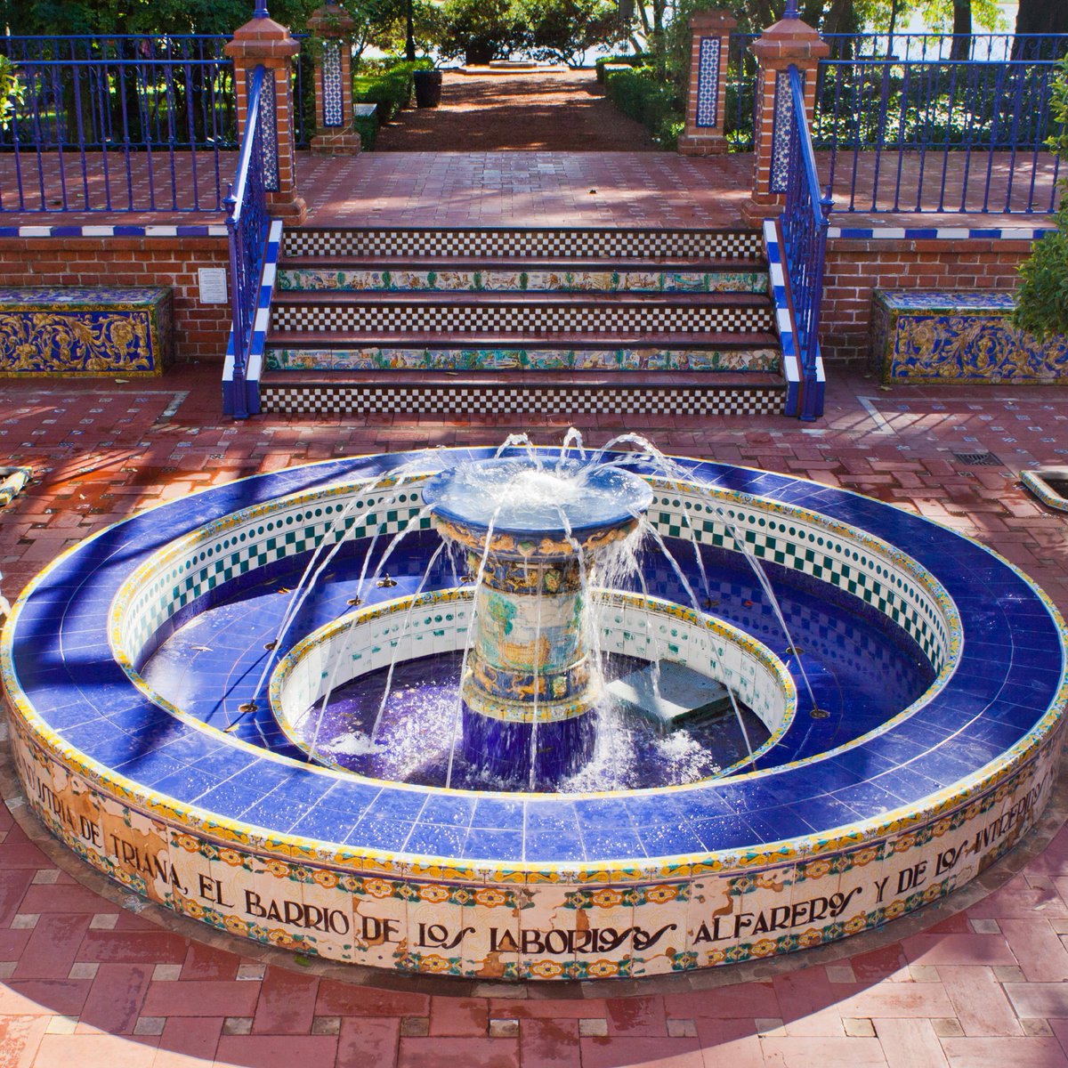 EnTurBA's tweet image. Rosedal de Palermo 🌹

🌳 Uno de los espacios verdes favoritos de la Ciudad. En estas 3.4 hectáreas, hay grandes atractivos como: 
🔸 Canteros con más de 18 mil rosas.
🔸 El puente griego, que cruza el lago.

📍Av. Infanta Isabel 900, #Palermo