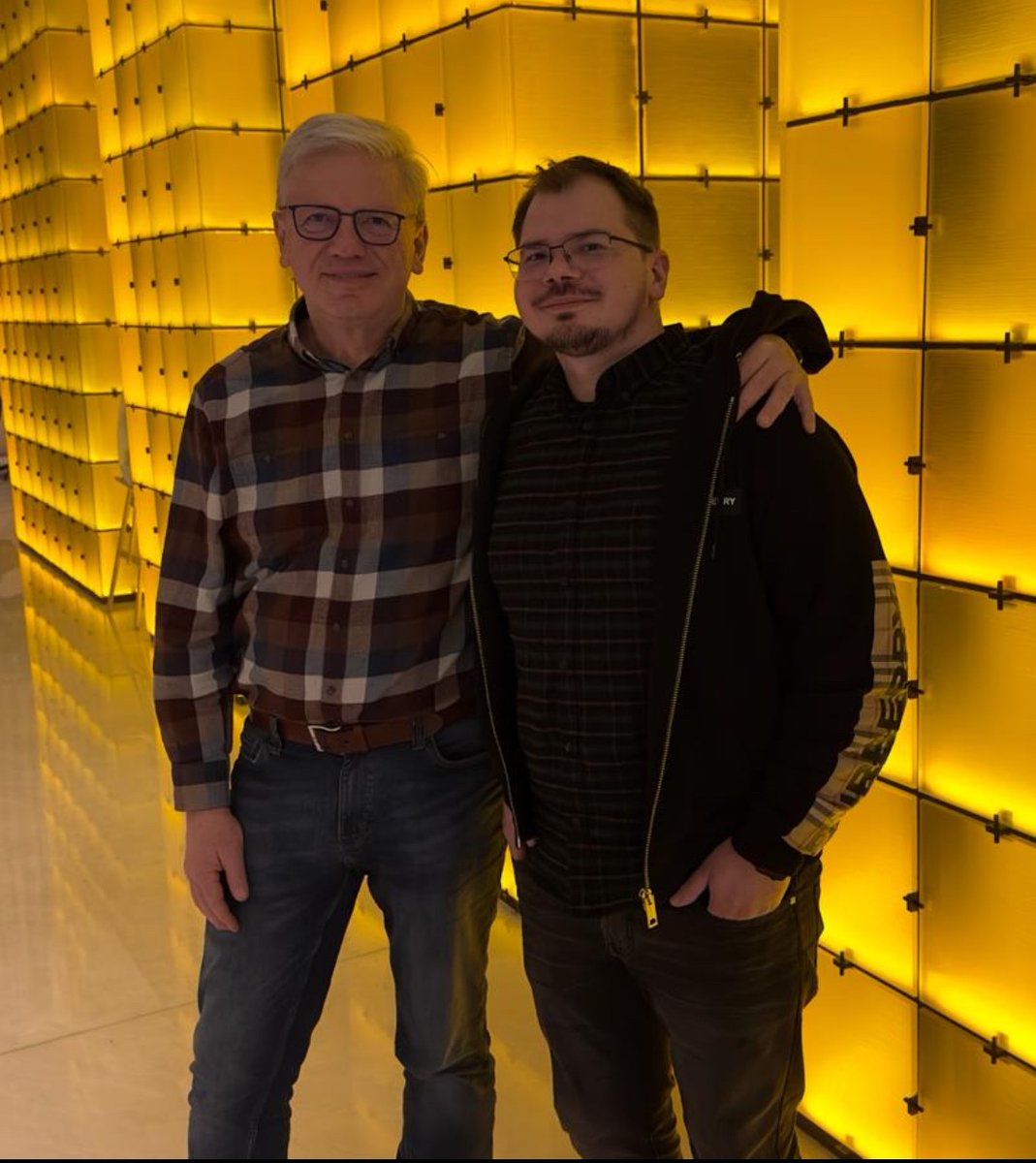 With immense appreciation, I cherish the moment spent with <a href="/StefanFuleEU/">Štefan Füle</a> - former EU Commissioner for Enlargement. His inspiring ideas on Ukraine’s journey to EU membership have been invaluable.