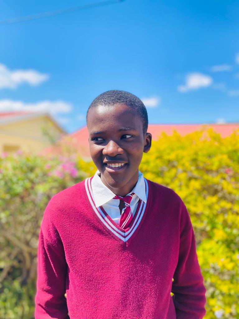 sharedifference's tweet image. With just two weeks to go until our next group of students arrive from South Africa, we are all getting ready and excited! We thought we’d better start sharing some of the happy faces we are looking forward to see touching down in London so very soon 🧡