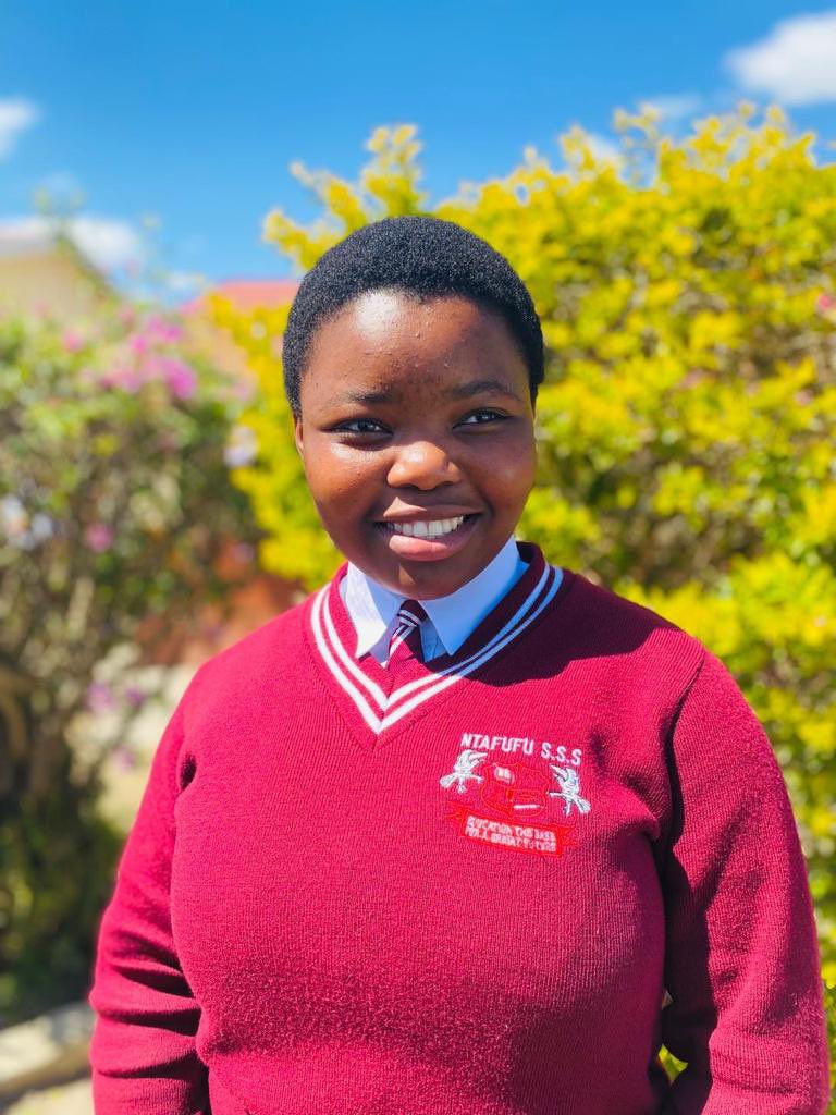 sharedifference's tweet image. With just two weeks to go until our next group of students arrive from South Africa, we are all getting ready and excited! We thought we’d better start sharing some of the happy faces we are looking forward to see touching down in London so very soon 🧡