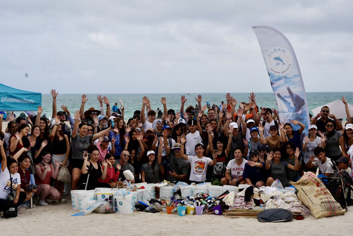 We had a wonderful cleanup on Saturday with @runmiami and @Miamibeachshs Honor Society 🤍🐬 115 volunteers worked hard to remove 310 lbs of trash from Pinetree Park! 💪 We’re so proud of everyone’s hard work, and of everyone who participated in the race this weekend! 🫶