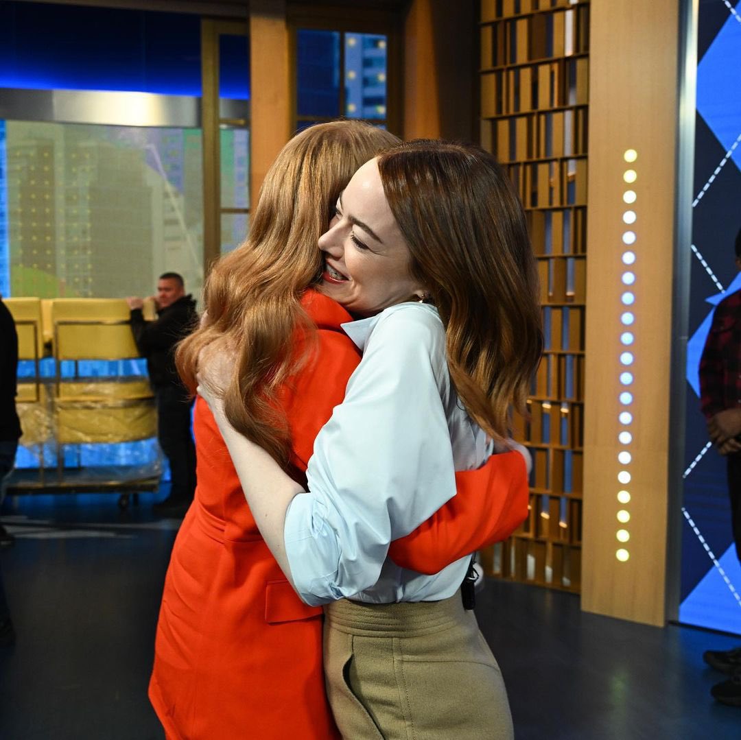 BryceDallasHBR's tweet photo. FOFAS! Mais fotos da Bryce com a Emma Stone. ❤️‍🩹 https://t.co/6fzX6RxGFl