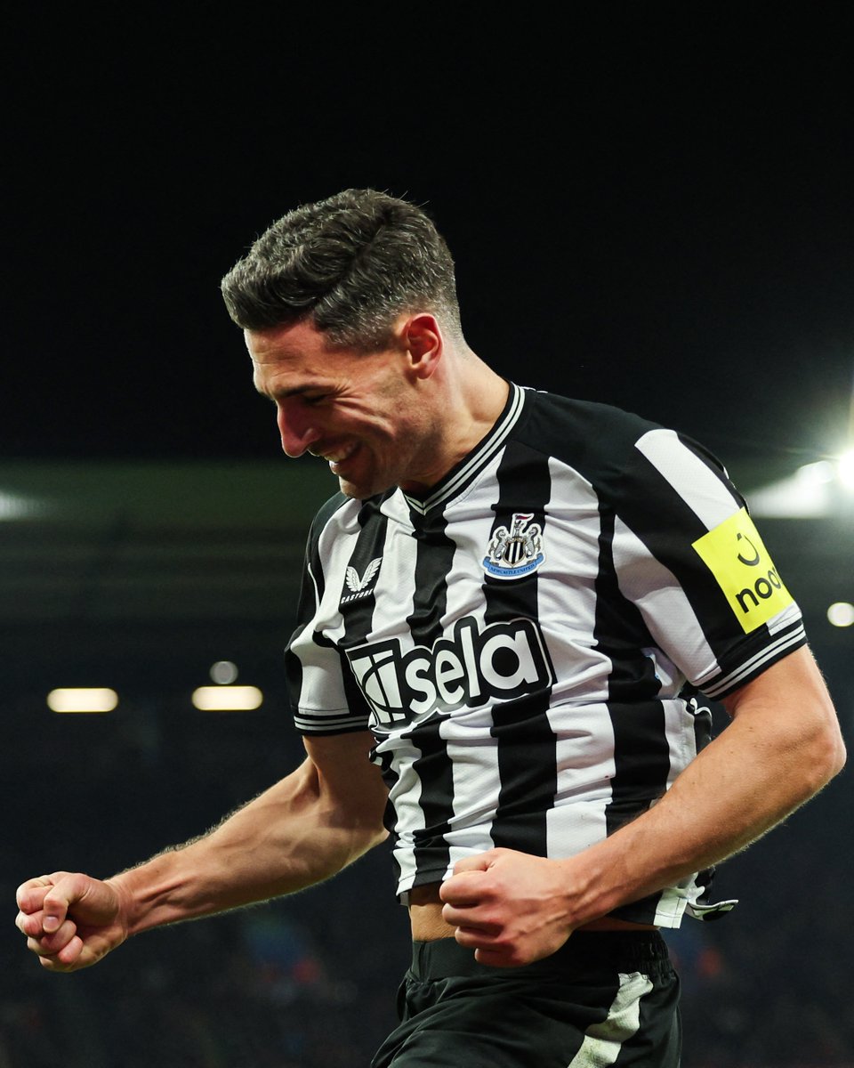 Fabian Schar has scored twice in quick succession for @NUFC at Villa Park 😲

#AVLNEW