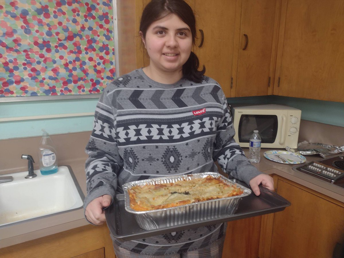 CHUSDAltEd's tweet photo. Lasagna day today! https://t.co/xGpREPlv5x