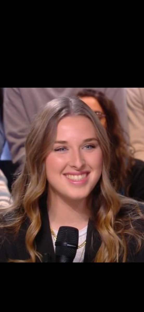 leomessi234380's tweet photo. Mais est ce qu'on est belle comme sa
#teamhele #staracademy #staracademylelive https://t.co/5NxMsXzK7K