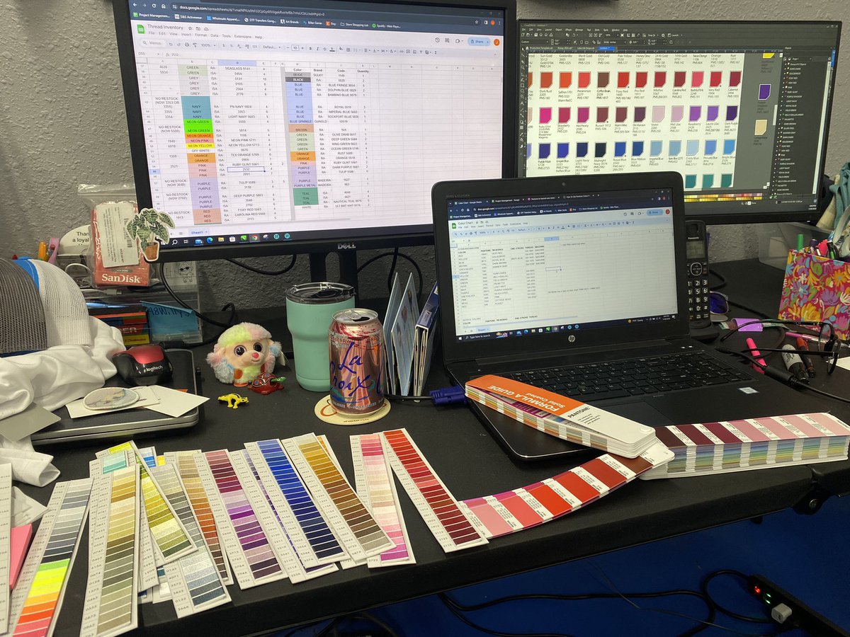 MScribblz's tweet photo. There are too many colors 🙈 https://t.co/Rh8OiZDU3v